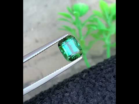 fine Afghan bluish green tourmaline close up
luxury bluish green tourmaline loose gemstone
