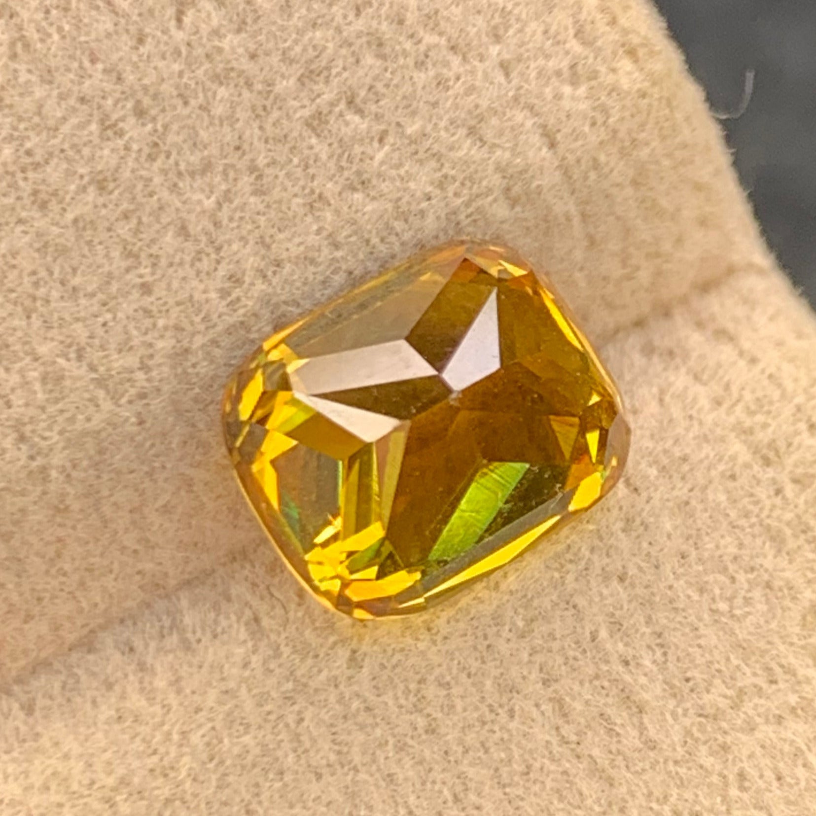 high dispersion sphene gemstone
luxury loose sphene gemstone