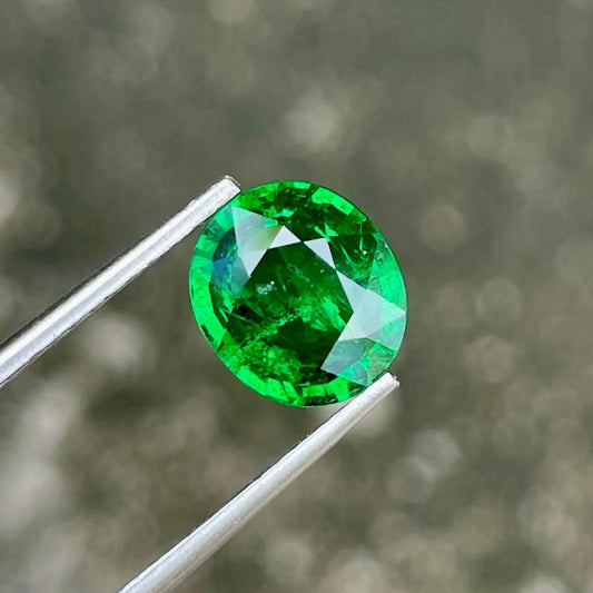 Tsavorite Garnet gemstone
Tsavorite Garnet jewelry