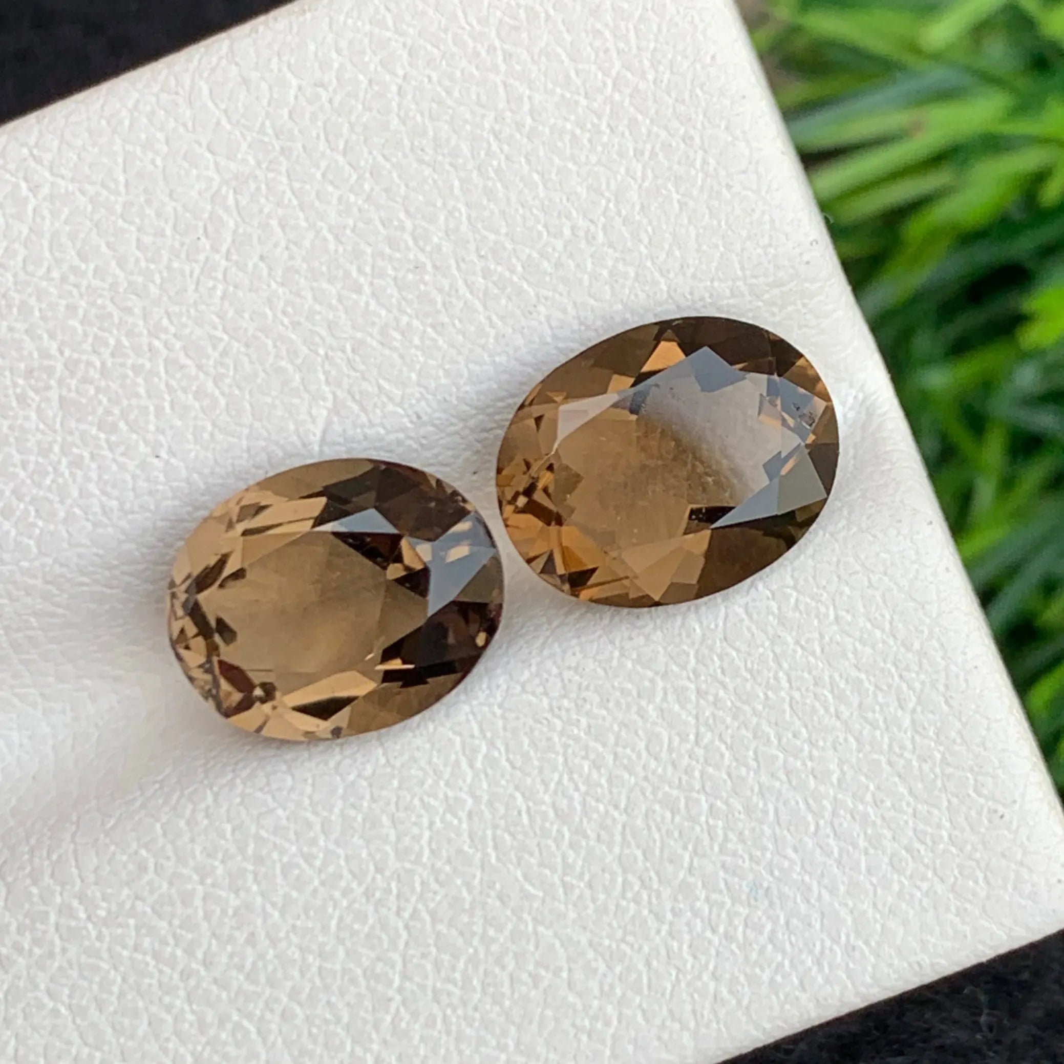 All Natural AAA Smoky Quartz Gemstone - 16 X 12 Mm Oval Cut, 7.50 Carats