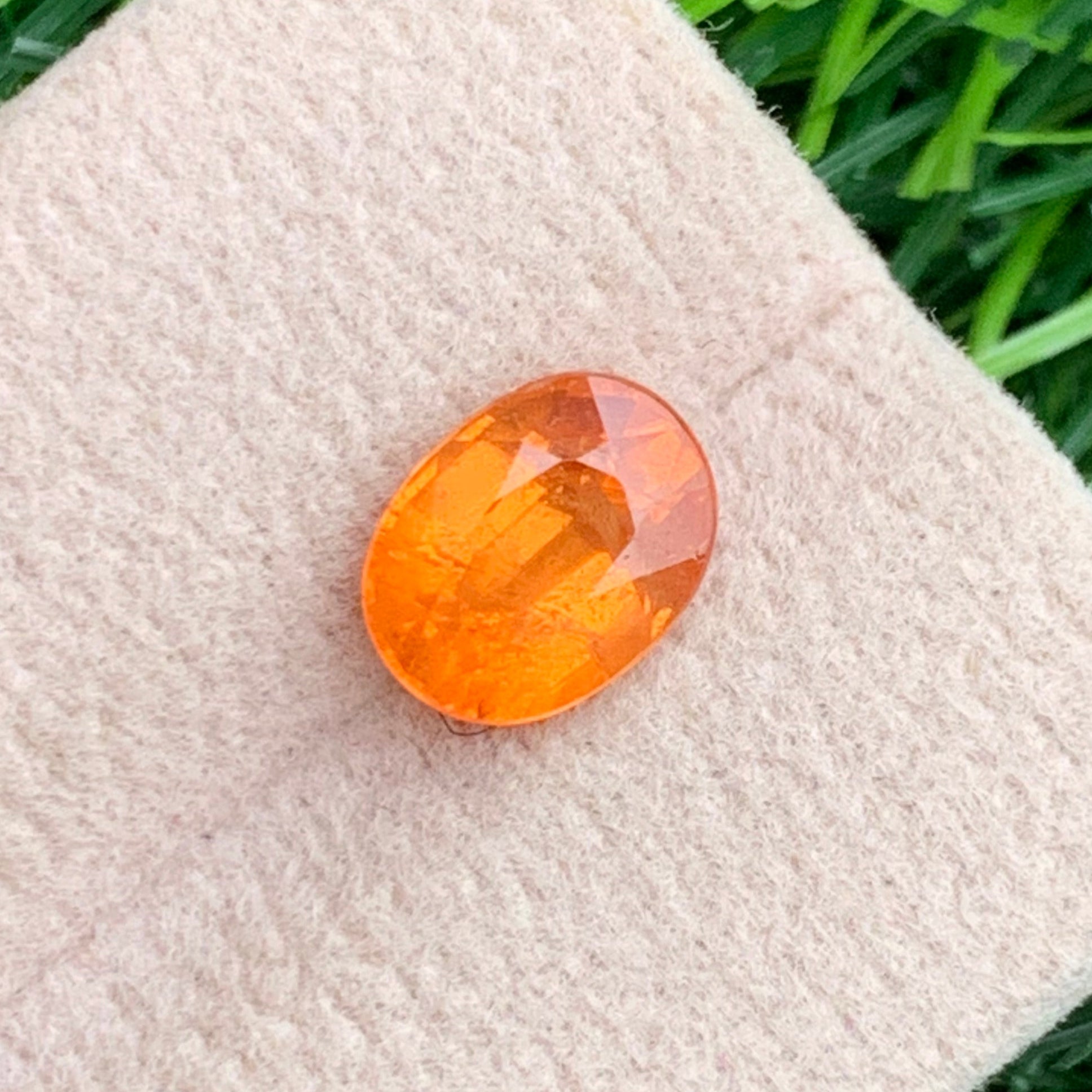 natural spessartite garnet loose gemstone africa

oval cut orange spessartite garnet gemstone