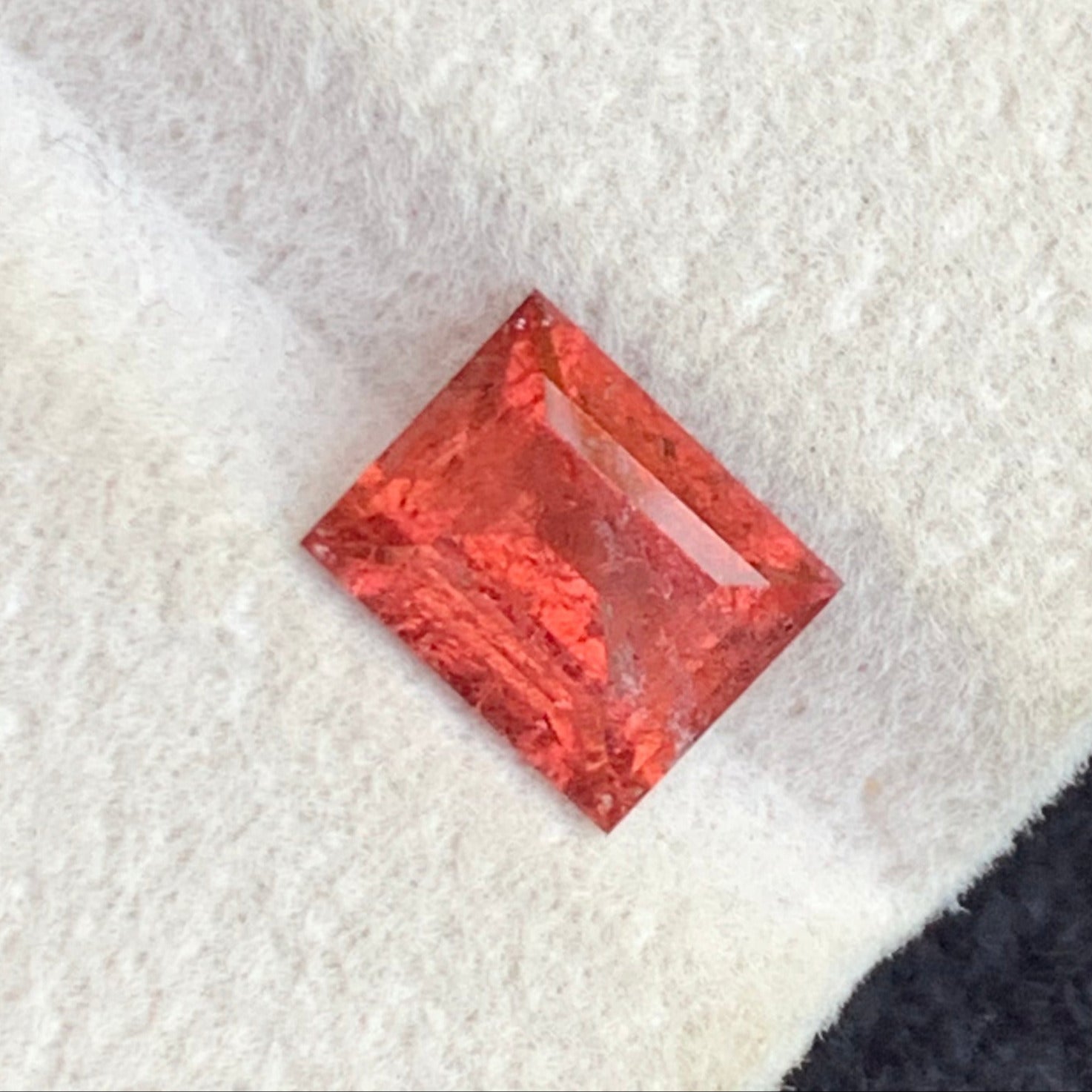 Reddish Orange Tourmaline
Reddish Orange Tourmaline jewely
1.60 Carat Reddish Orange Tourmaline Baguette Cut