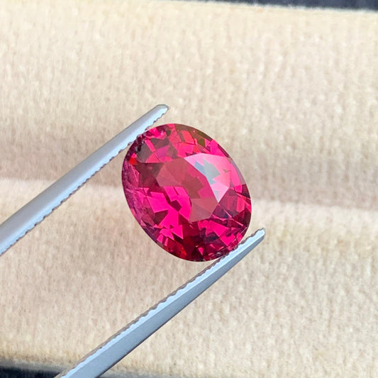 Umbalite garnet
Umbalite garnet jewelry
Umbalite garnet ring
umbalite garnet 4.00 carats oval cut gemstone
natural pinkish red garnet gemstone Africa