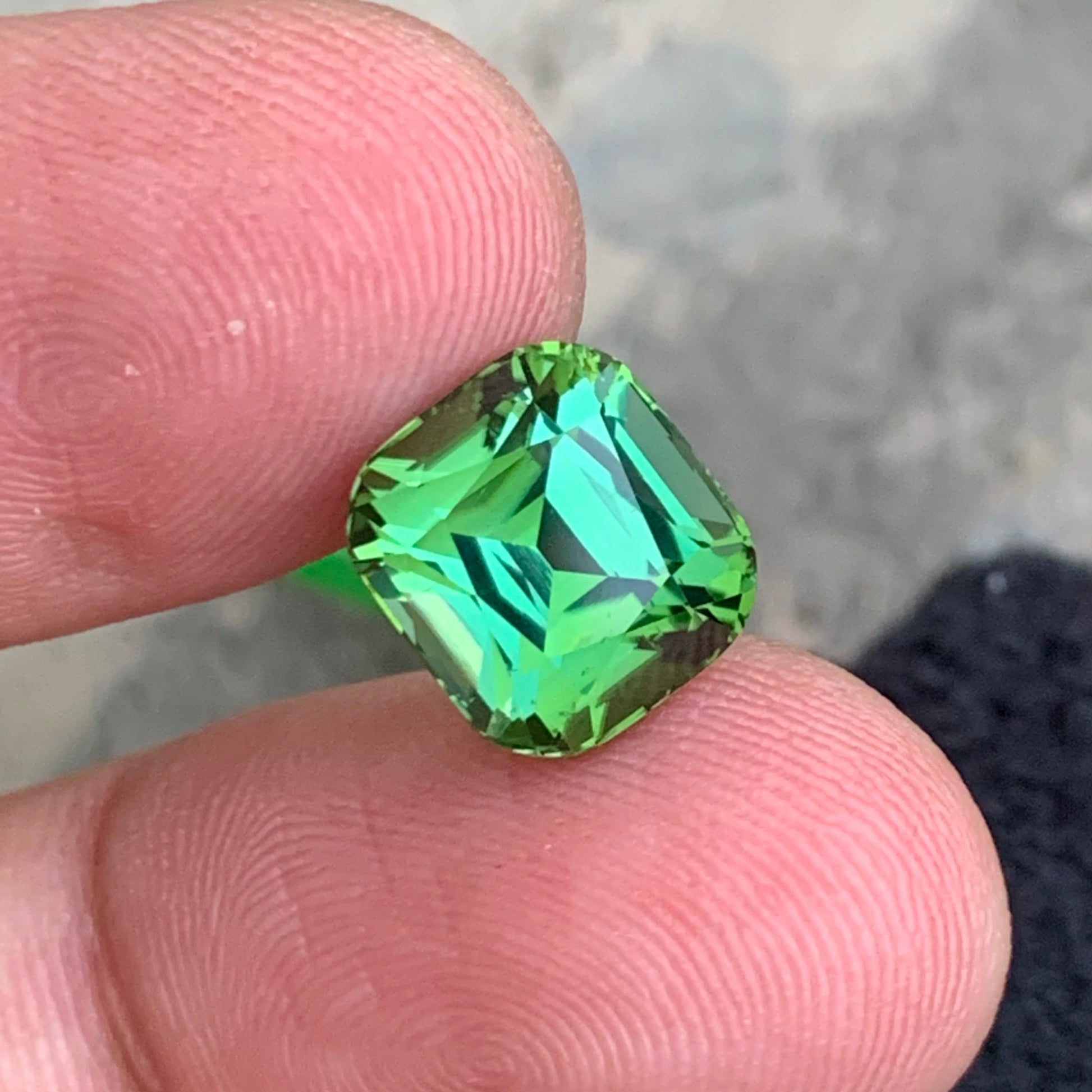 Bluish Green Jewelry
cushion cut verdelite tourmaline

loose bluish green tourmaline USA