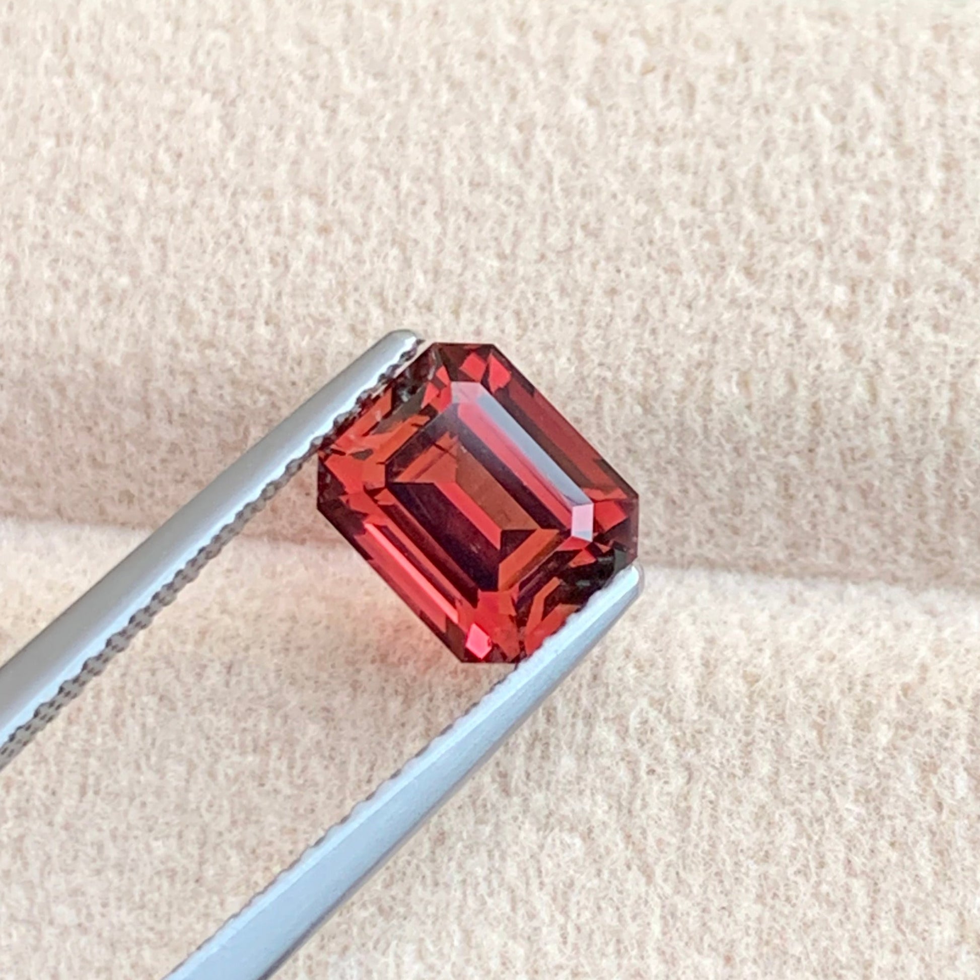 Orange Red Tourmaline
untreated peach red tourmaline gemstone

natural tourmaline for ring and pendant