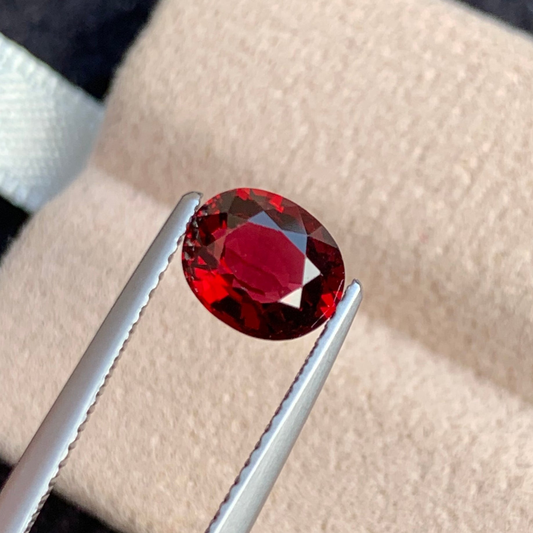 Red Spinel Jewelry
untreated red spinel for jewelry

august birthstone red spinel