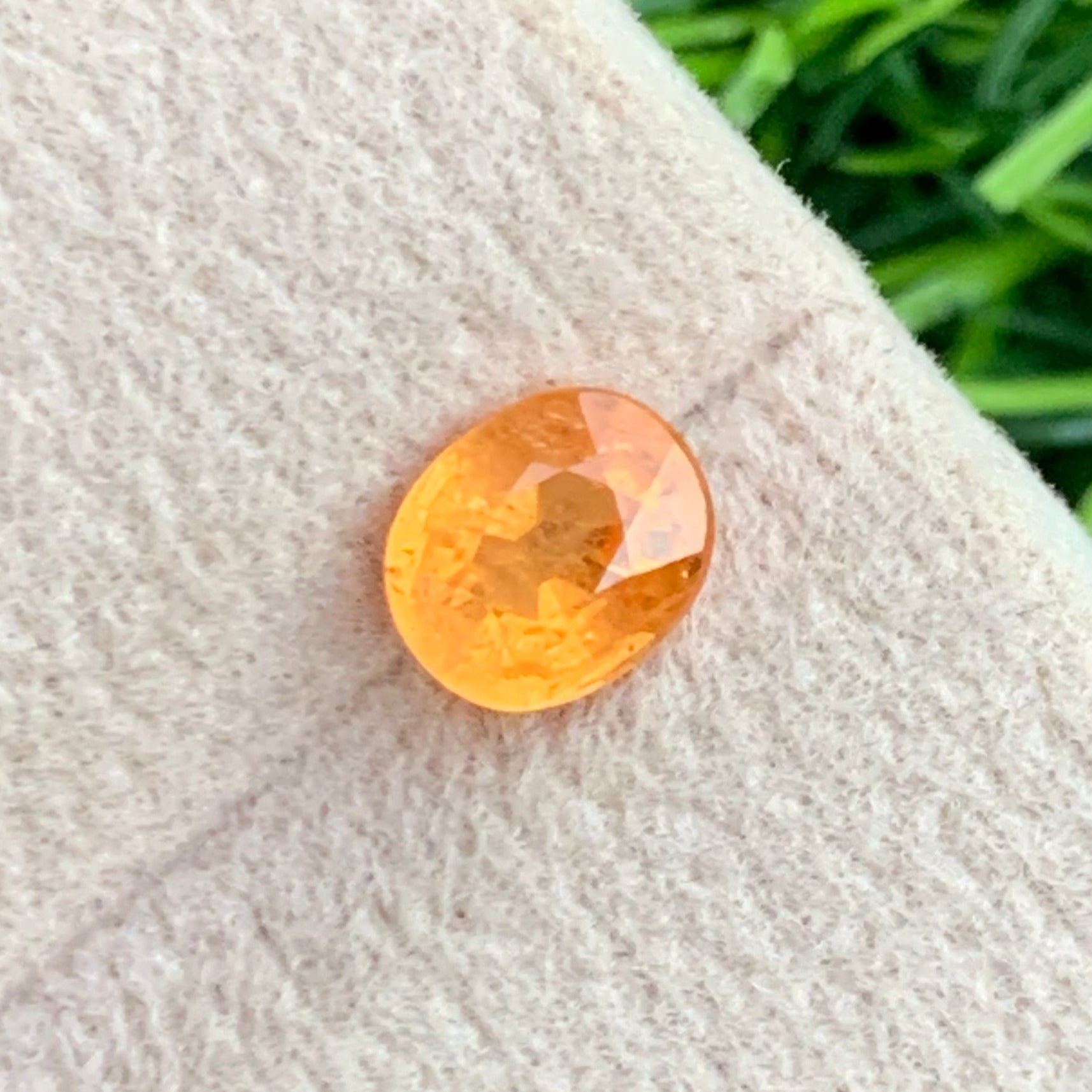 Orange Garnet
untreated spessartite garnet stone

african spessartite garnet