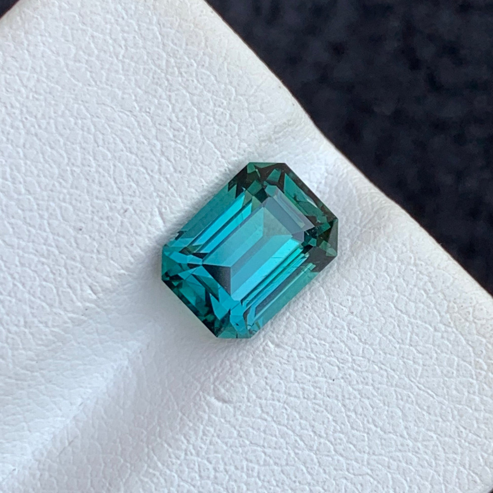 tourmaline ring
tourmaline bracelet
emerald shape blue green tourmaline

premium tourmaline gemstone usa
