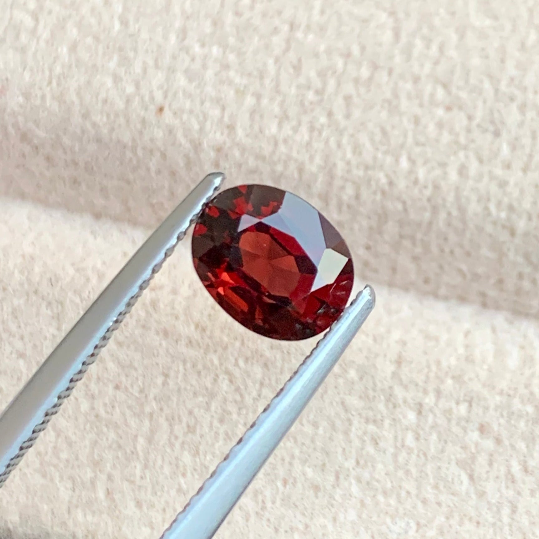 vvs clarity red spinel

untreated red spinel gemstone