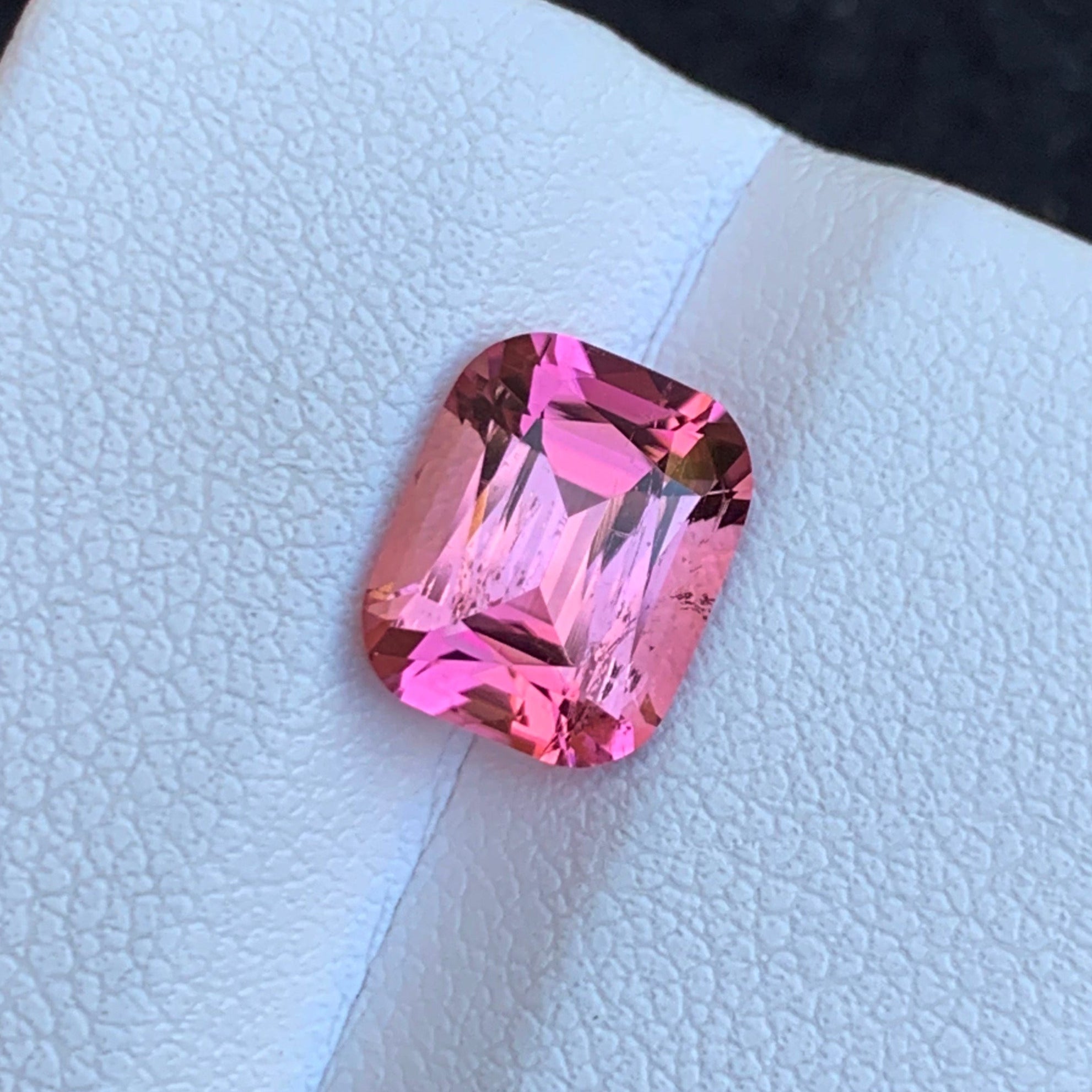 Natural Hot Pink Tourmaline Faceted pink gemstone for jewelry